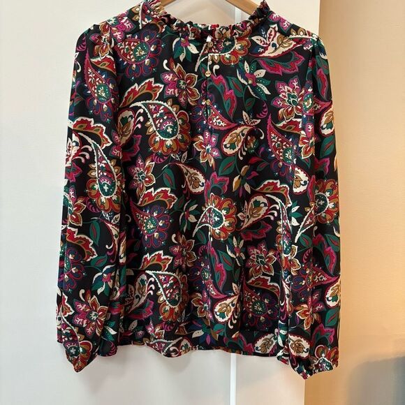 LOFT Tops - Loft colorful Floral Paisley Women's Top size LP